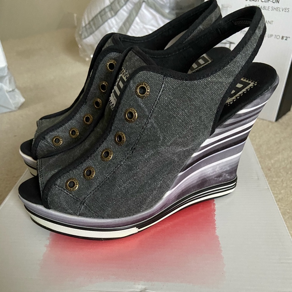 Nine West Wedges New in box Size 8.5